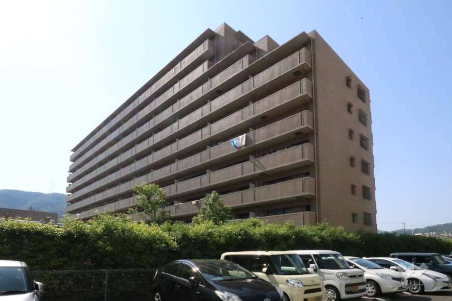 ライオンズマンション水無瀬壱番館の外観（南東側から）