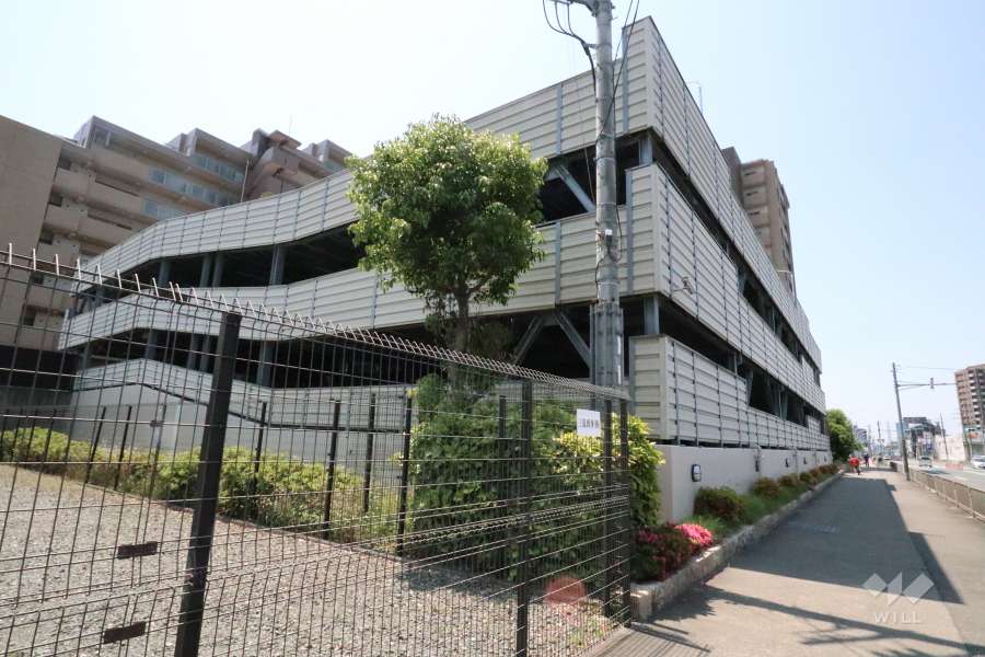 敷地内駐車場（自走式立体）