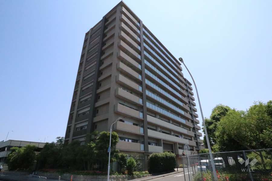 ライオンズ水無瀬ローレルコートの外観（西側から）