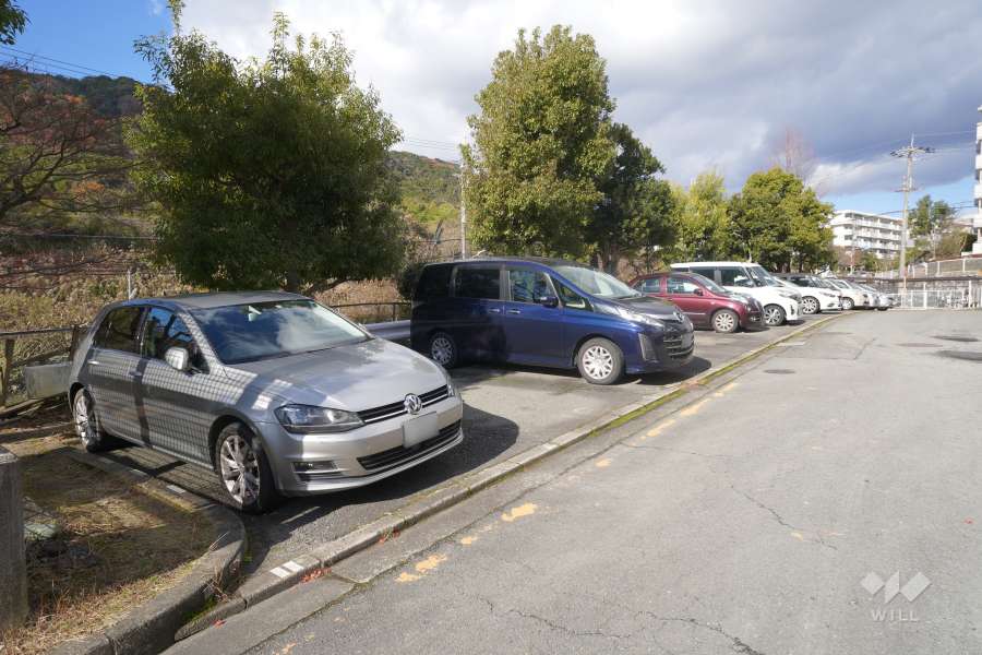 敷地内駐車場（屋外平面式）