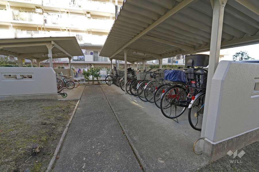 屋根付きの駐輪場