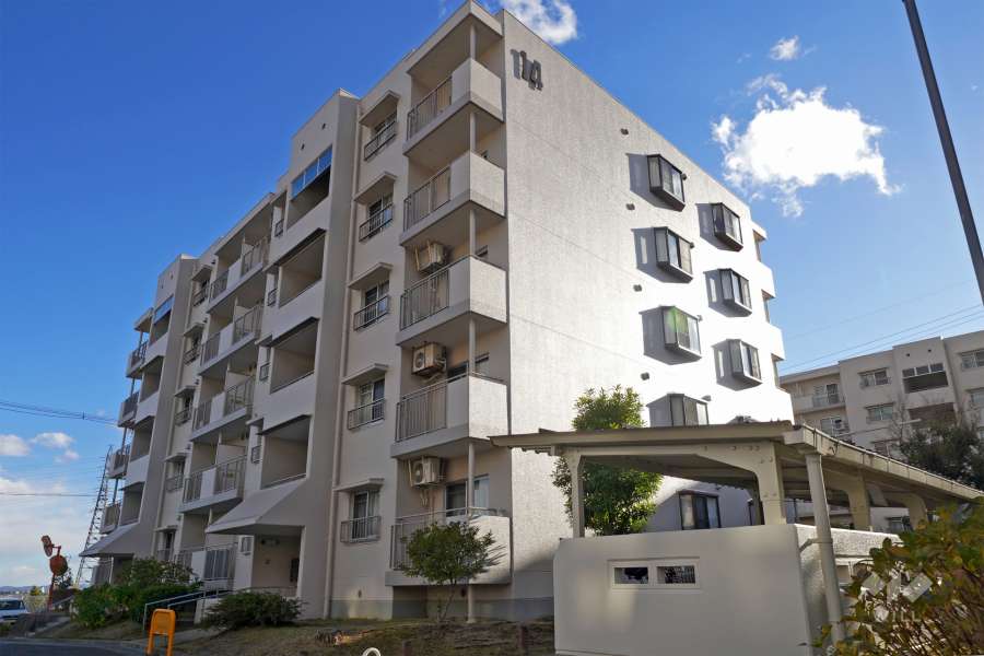 若山台第3住宅14号棟の外観（北西側から）