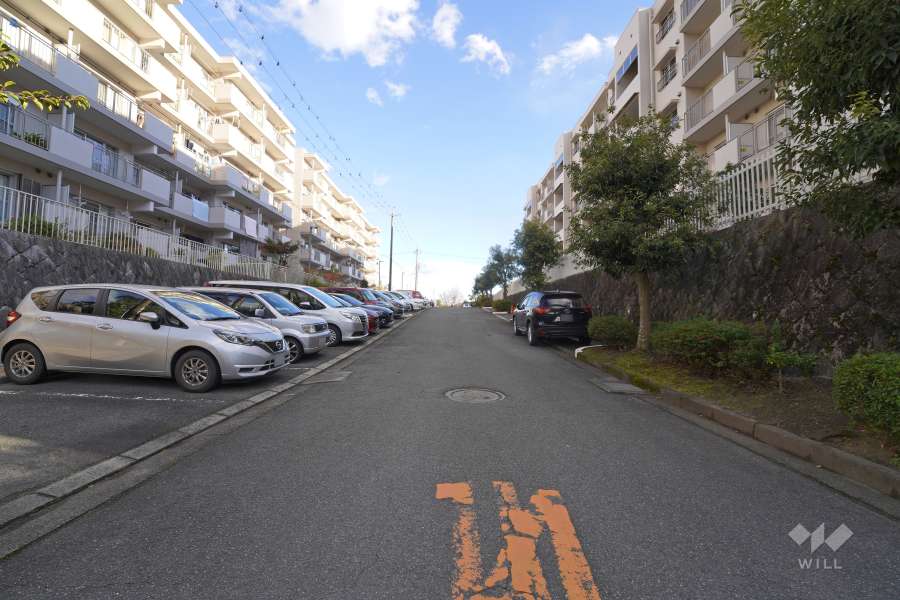 敷地南東側の前面道路