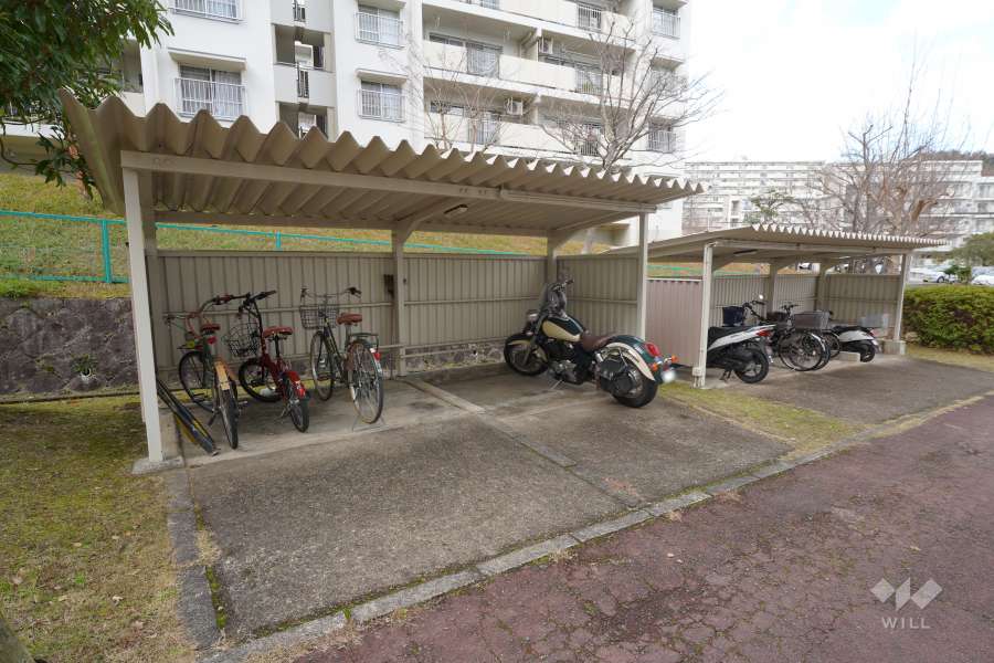 屋根付きの駐輪場