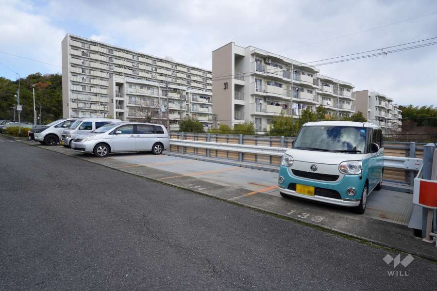 敷地内駐車場（屋内平面式）