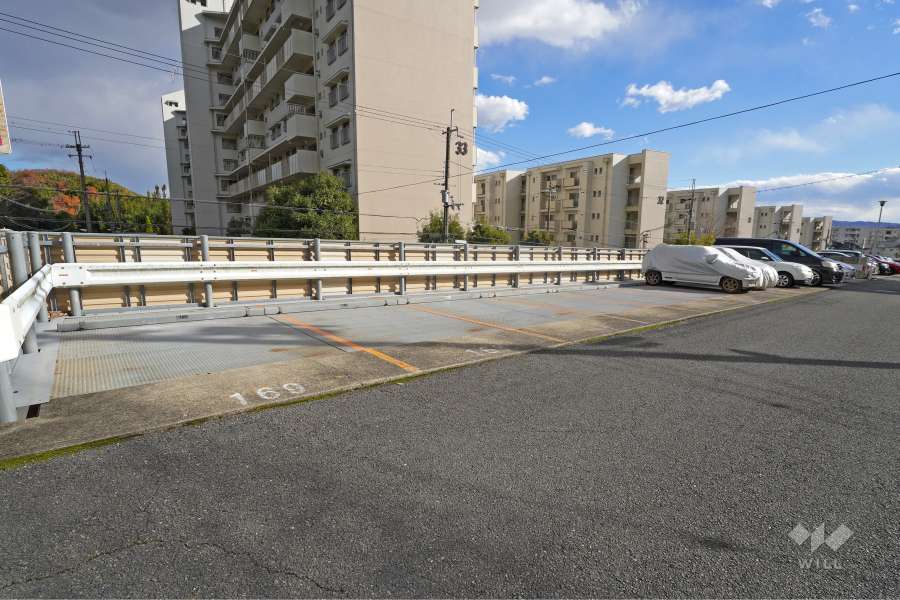 敷地内駐車場（屋外平面式）