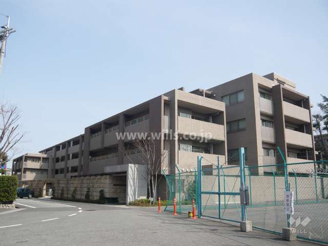 フォルム芦屋岩園の外観（北西側から）