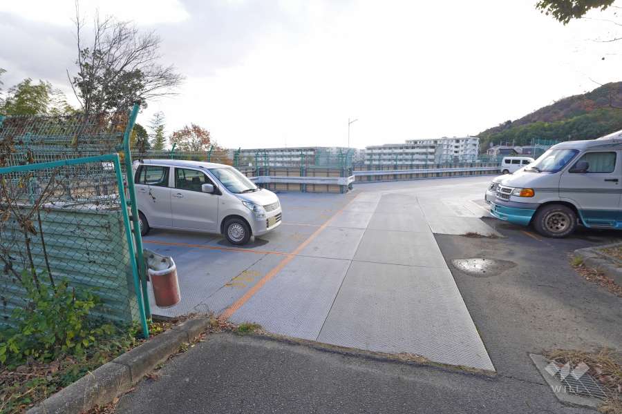 敷地内駐車場（屋外平面式）