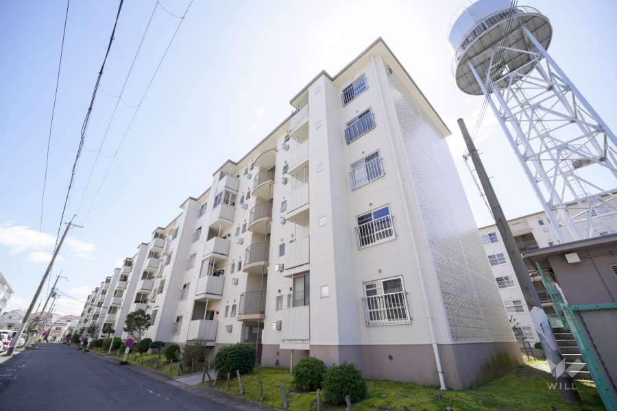 水無瀬青葉ハイツ6号棟の外観（北西側から）