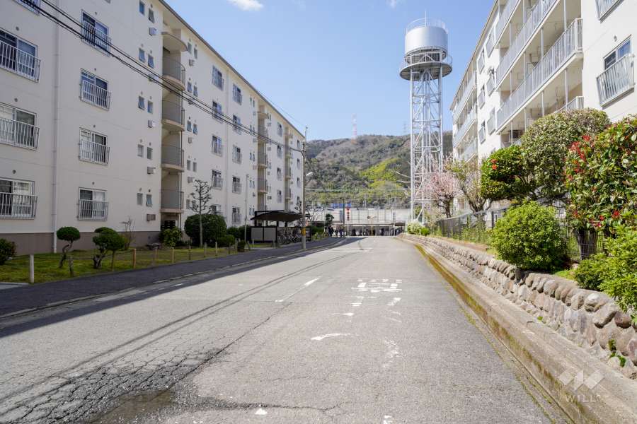 敷地北側の前面道路