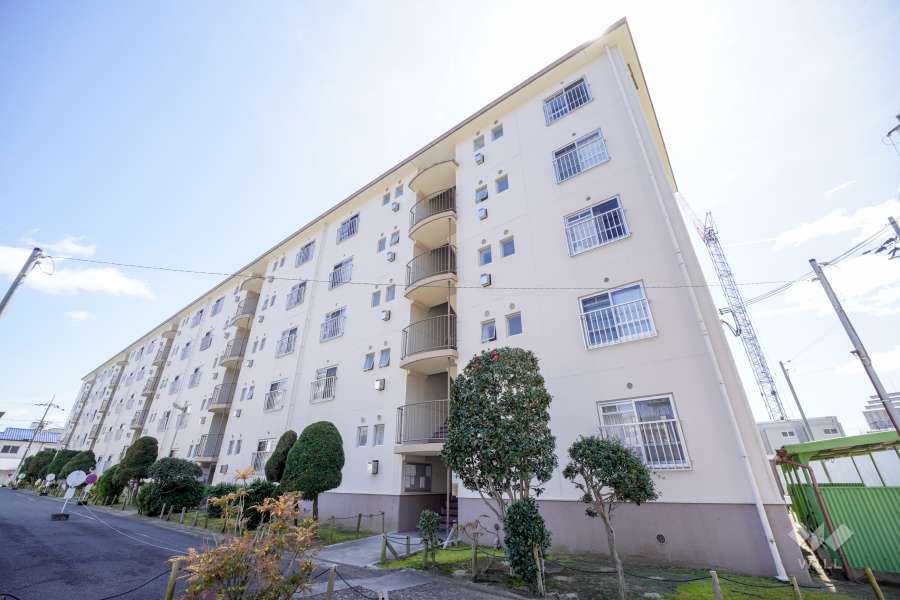 水無瀬青葉ハイツ12号棟の外観（北西側から）