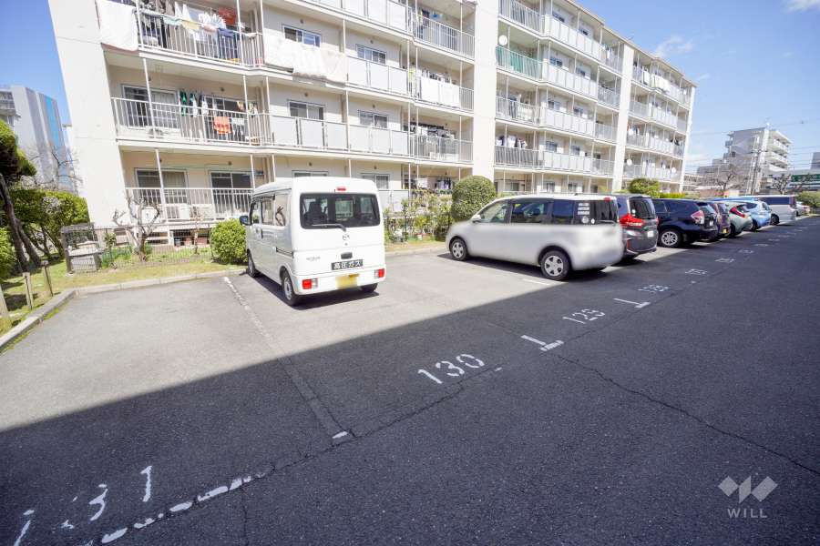 敷地内駐車場（屋外平面式）