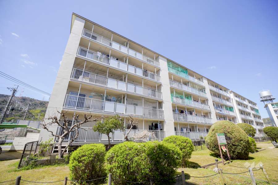 水無瀬青葉ハイツ14号棟の外観（南東側から）
