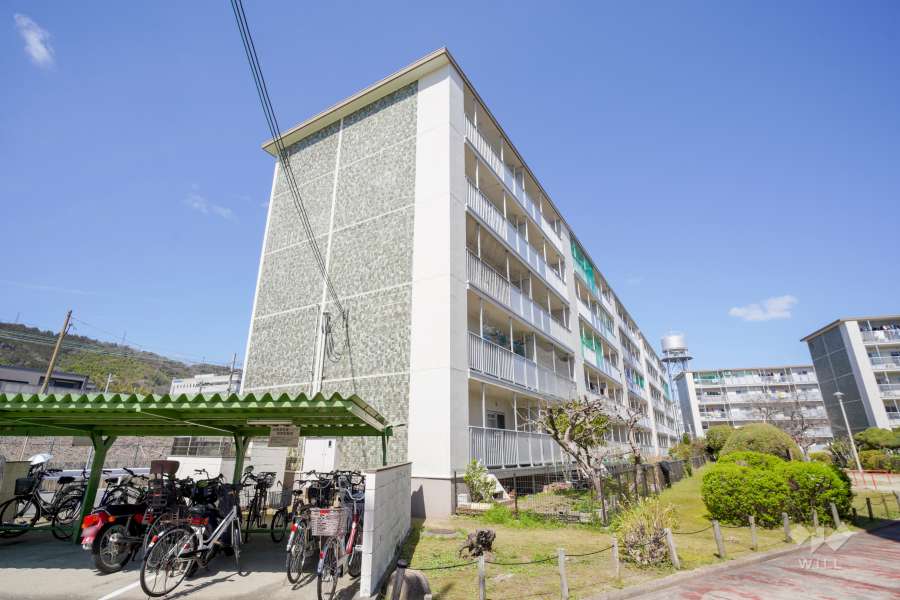 水無瀬青葉ハイツ14号棟の外観（南側から）