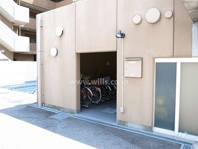 屋内にある駐輪場