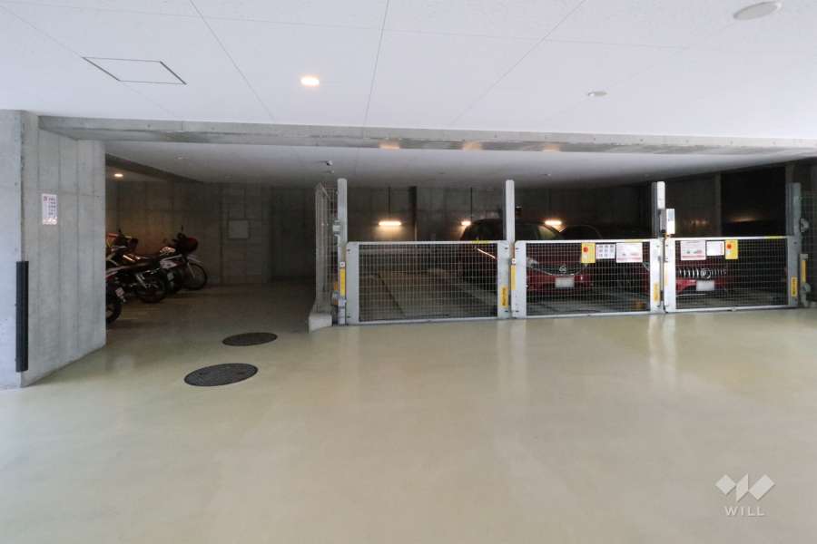 敷地内駐車場（屋内機械式）