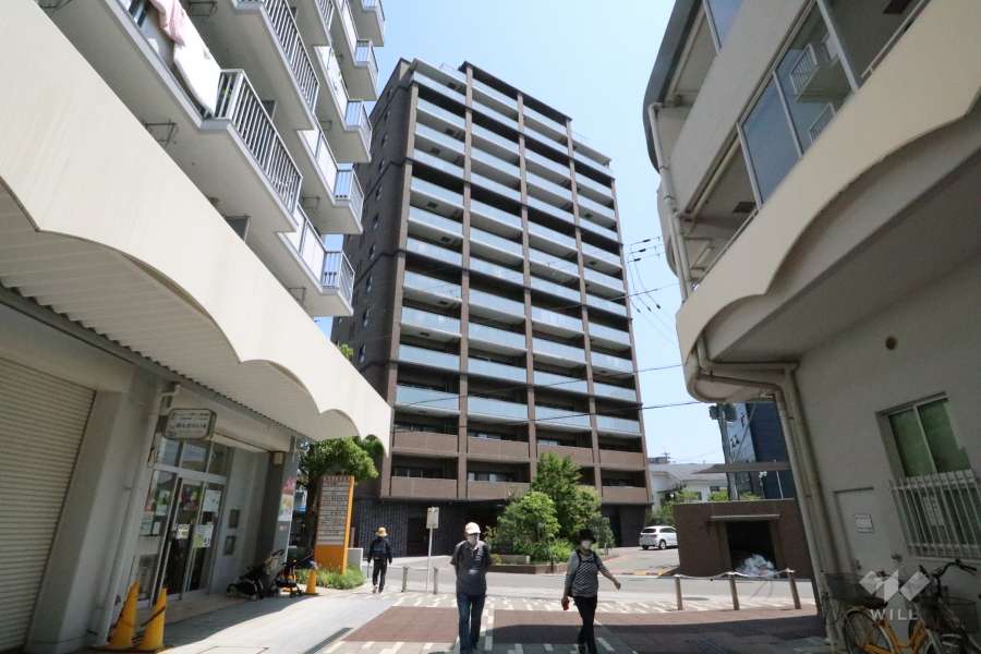 水無瀬駅前ザ・レジデンスの外観（南西側から