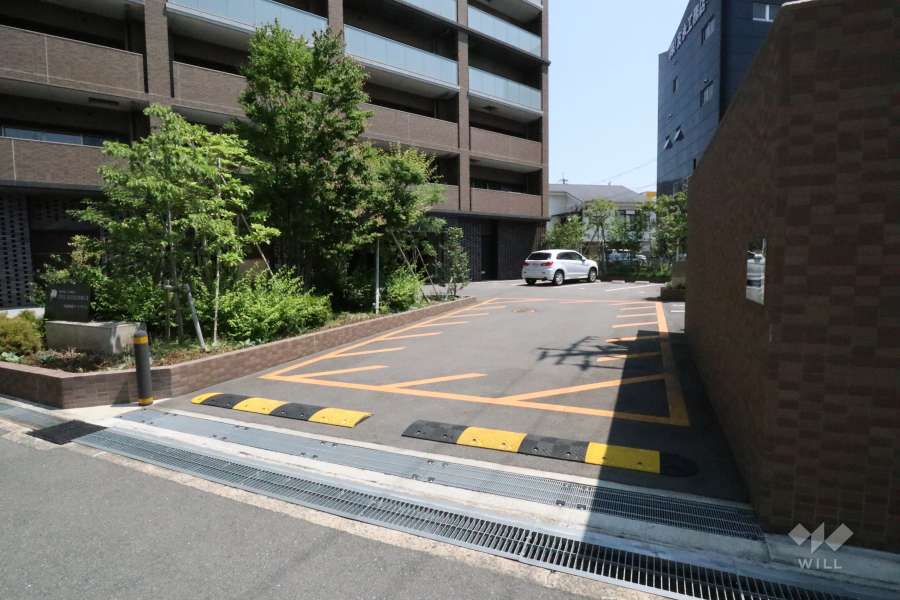 敷地入り口