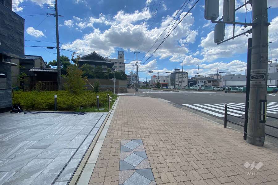 敷地北側の前面道路