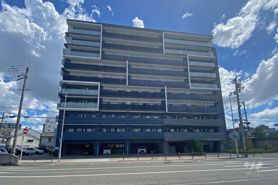 プレサンス新大阪イオリアの外観（北側から）