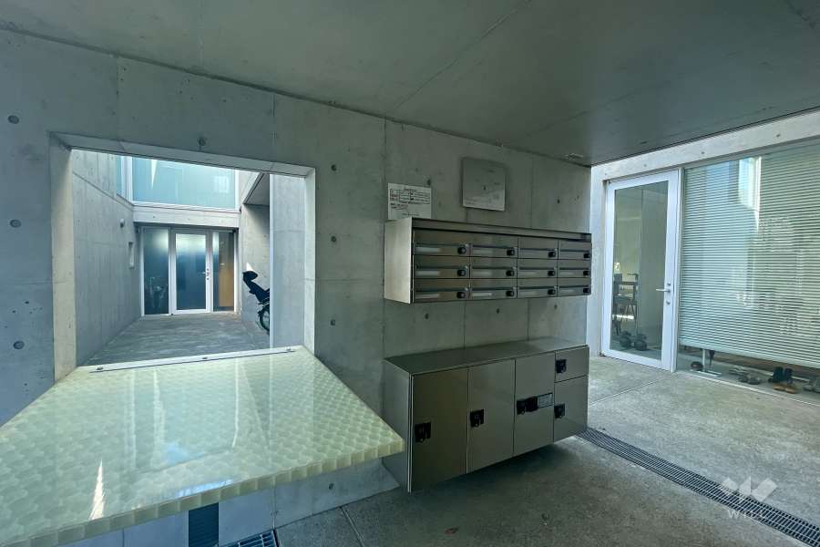 宅配ボックスと共用ポスト