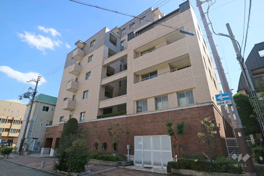 ロイヤルグラン芦屋の外観（北西側から）