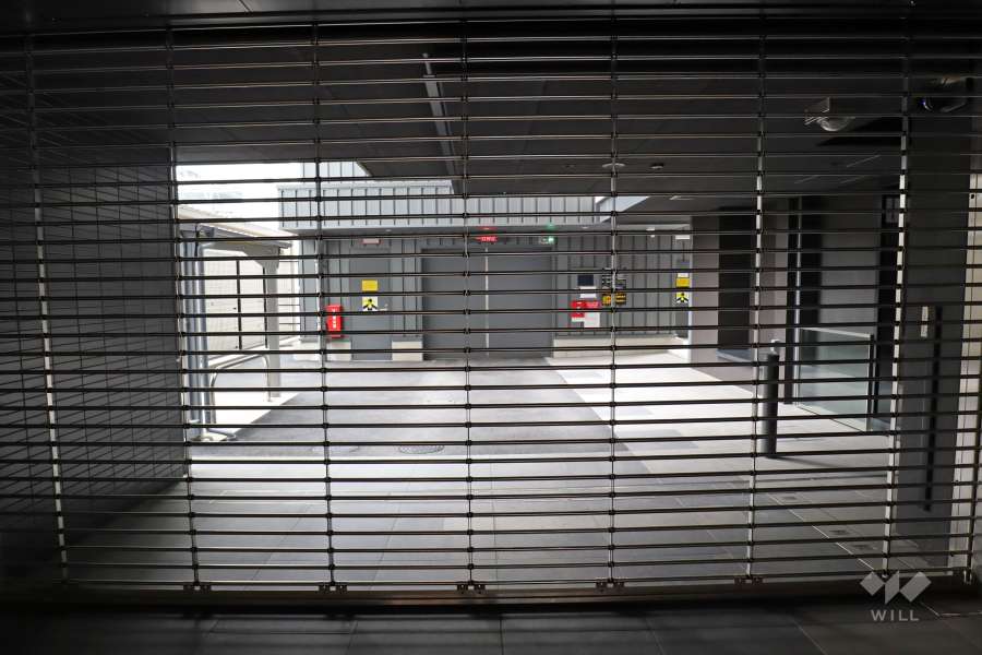 駐車場の出入り口（リングシャッター付き）