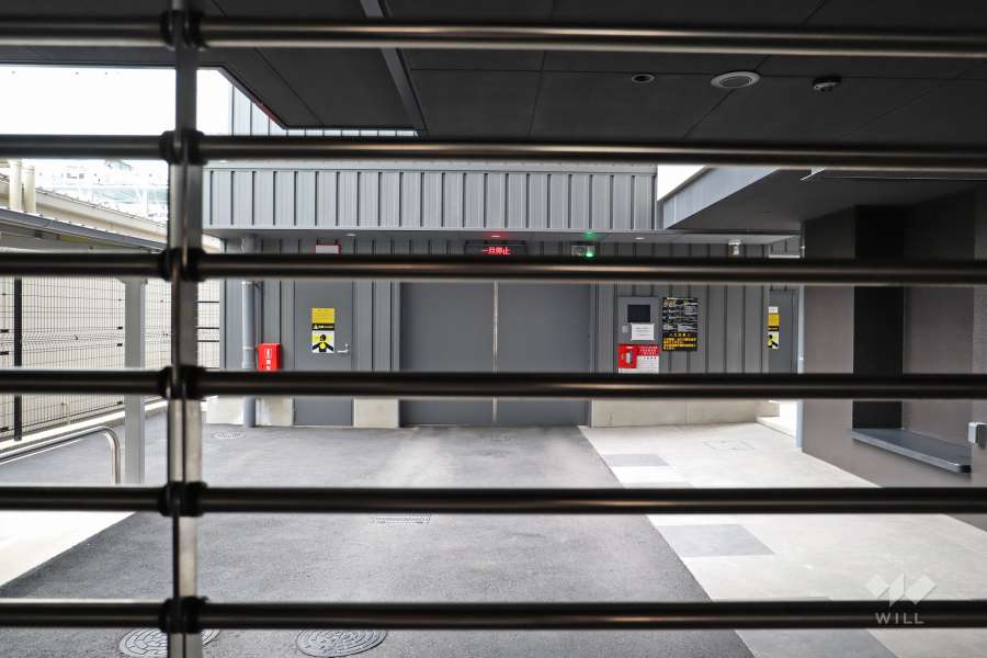 敷地内駐車場（屋内機械式）