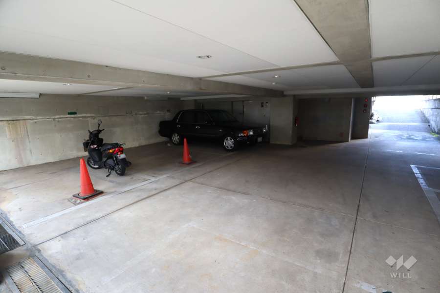 敷地内駐車場（屋内平面式）