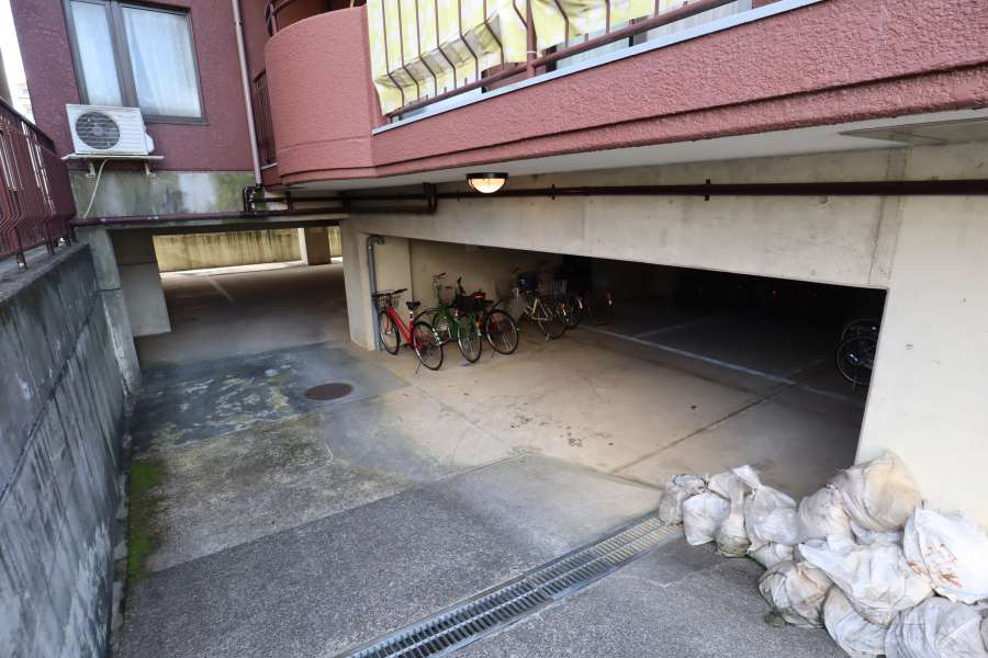 駐車場の出入口