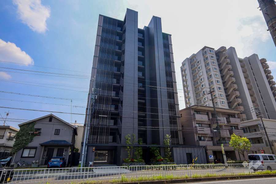 グランクレア桜山の外観(東側から)