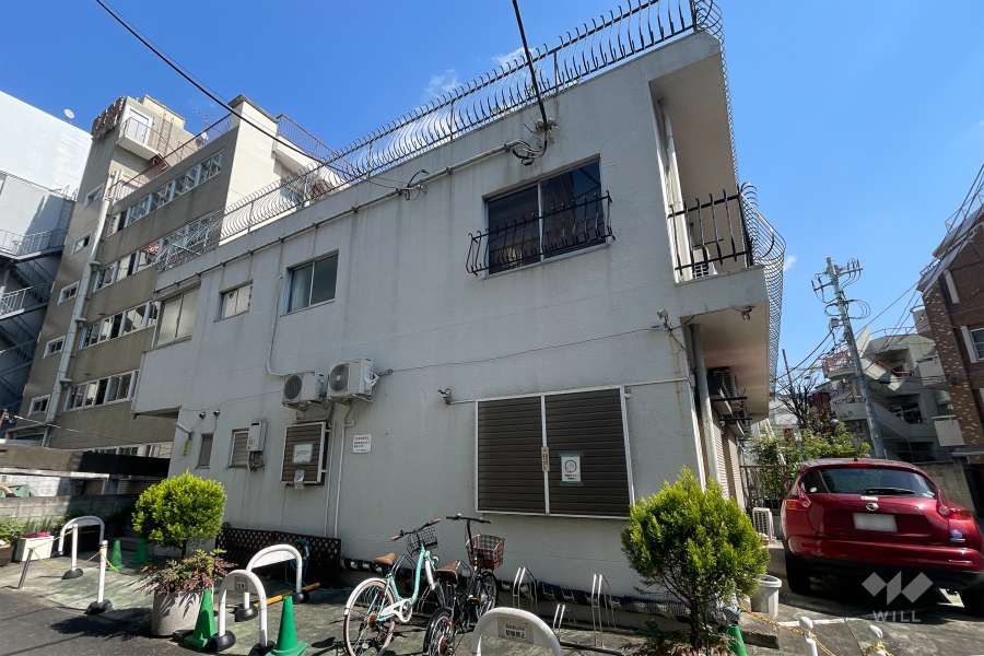 サニー千駄ヶ谷の外観（西側から）