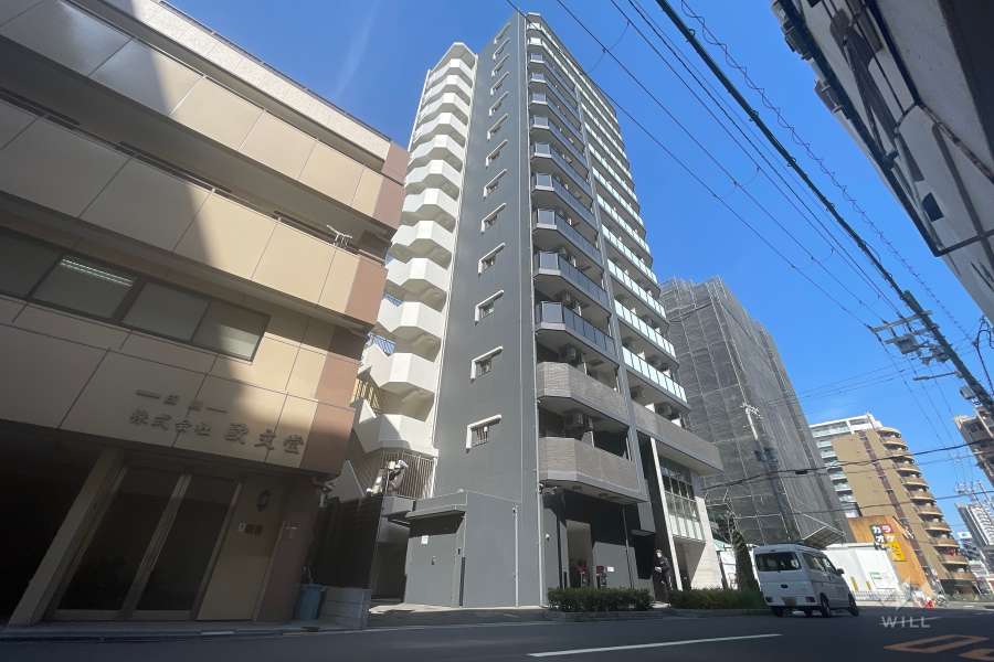 エステムコート大阪WESTの外観（南西側から）