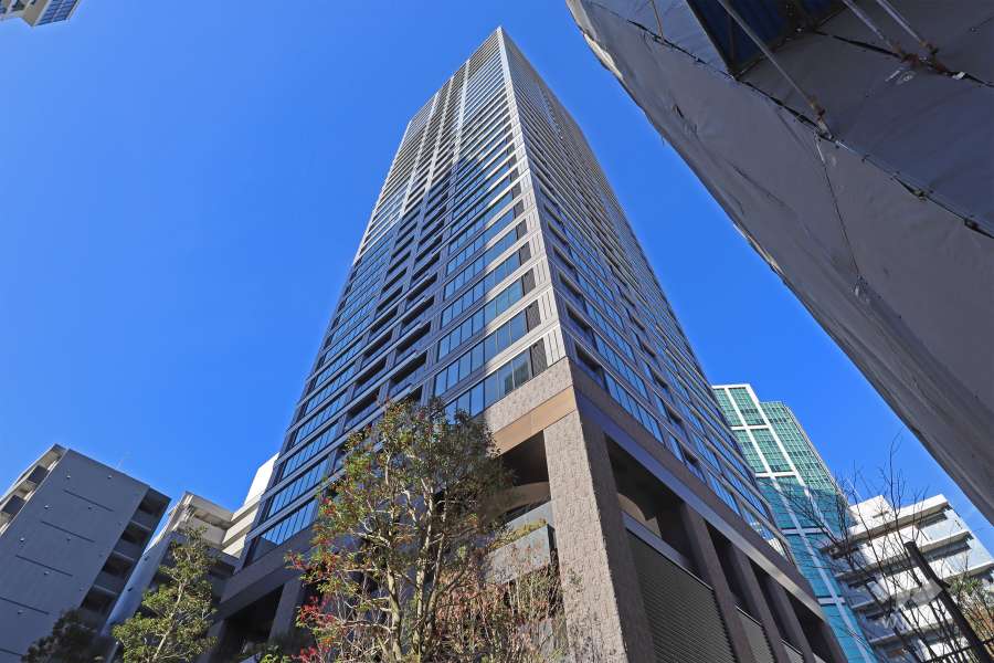 プレミストタワー白金高輪の外観（南東側から）