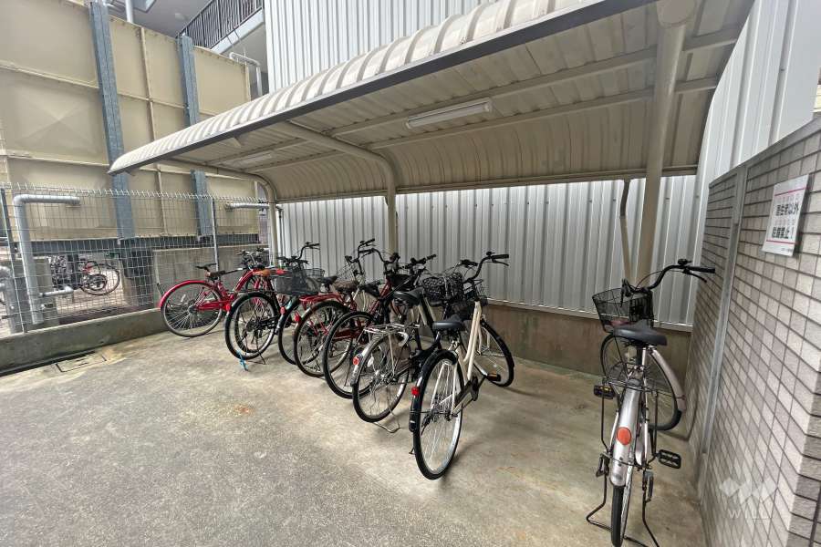 駐輪場(屋根付き)