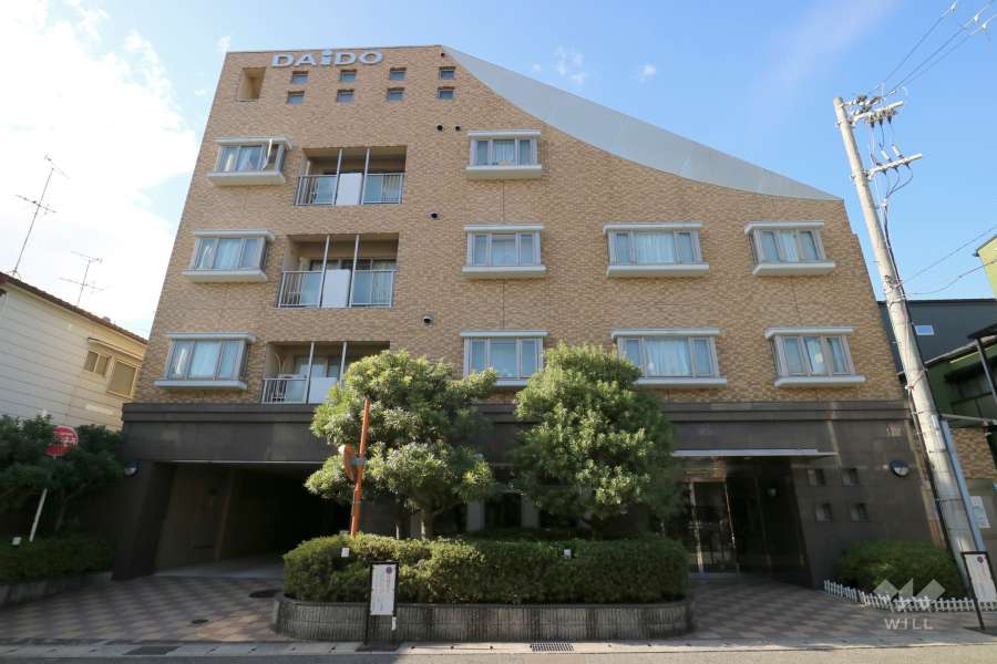 ロイヤル西宮門戸女学院通りの外観（東側から）