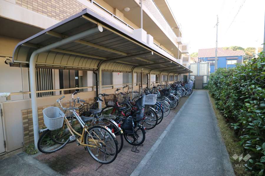 駐輪場（地上）