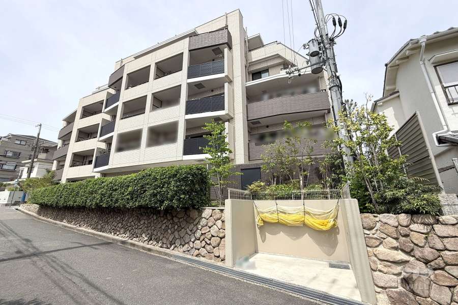 ワコーレ六甲-楠丘町の外観（南東側から）