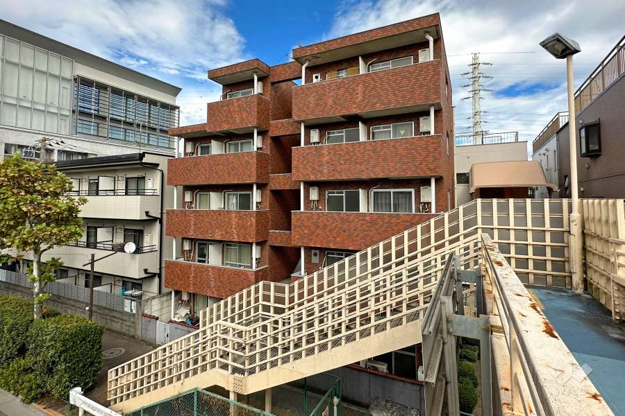 メゾンドフィラントの外観（南西側から）