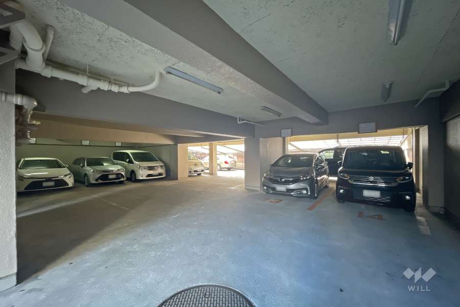 敷地内駐車場（屋内平面式）