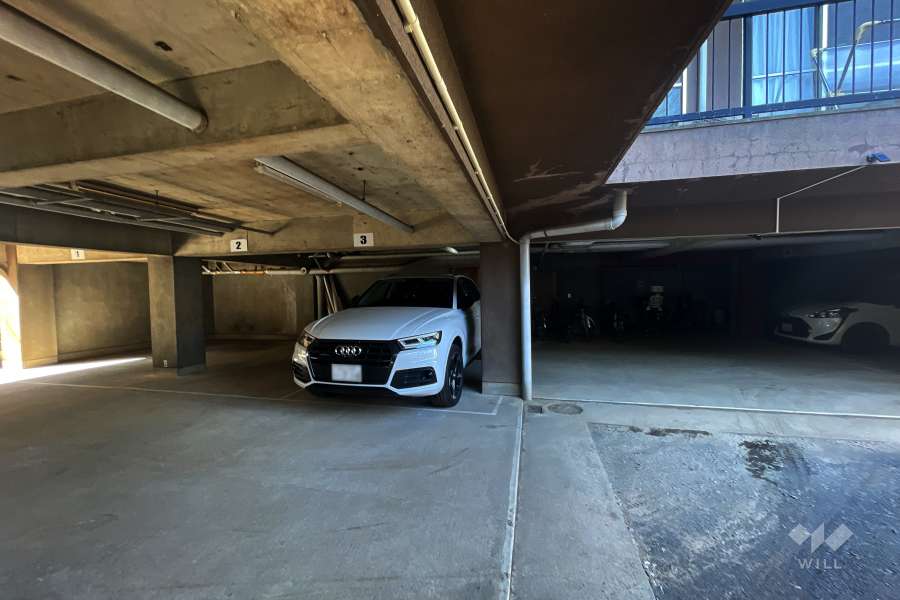 敷地内駐車場（屋内平面式）