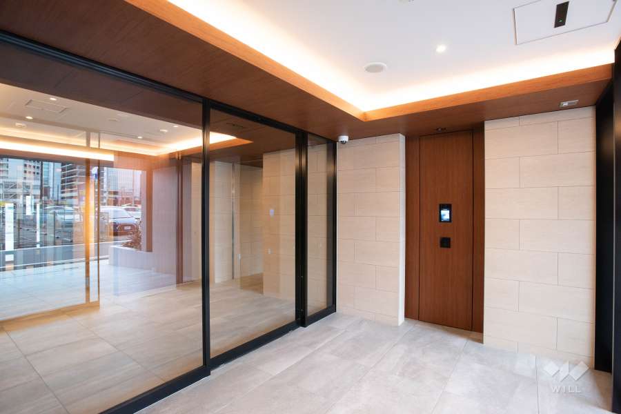 エントランスはオートロック付きです。