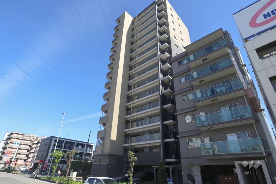 プレサンスロジェ熱田六番町の外観（北西側から）