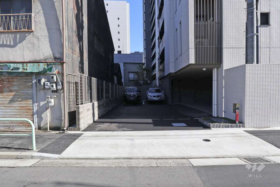 駐車場の出入口
