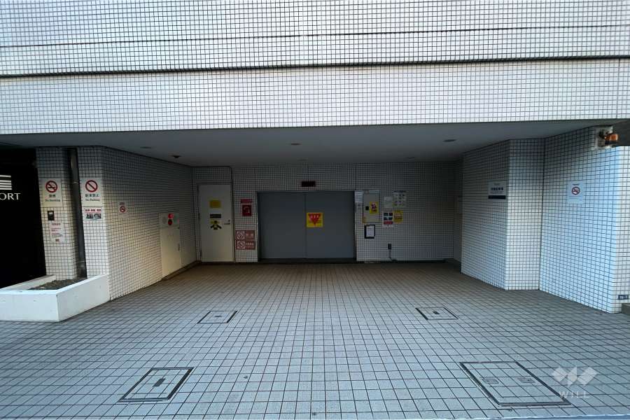 敷地内駐車場（屋内機械式）