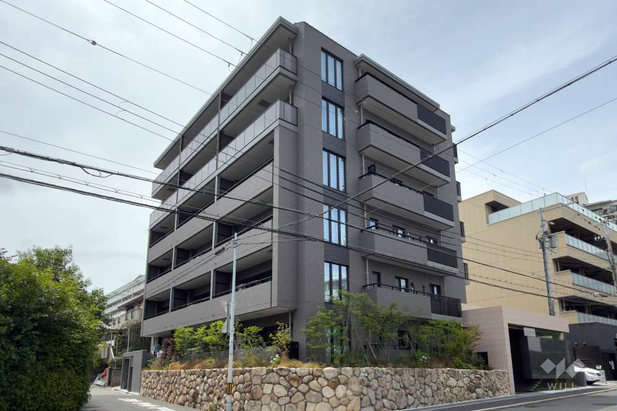 ワコーレ西岡本グランプレイスマンションの外観（南東側から）