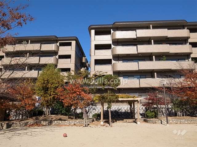 コート芦屋三条町の外観（南側から）