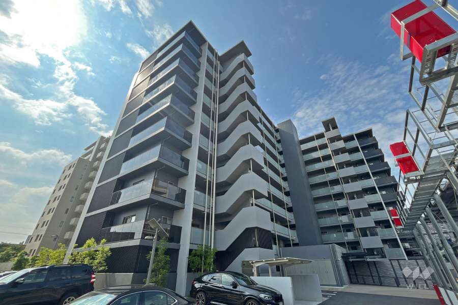 ル・サンク吹上駅前の外観(北側から)