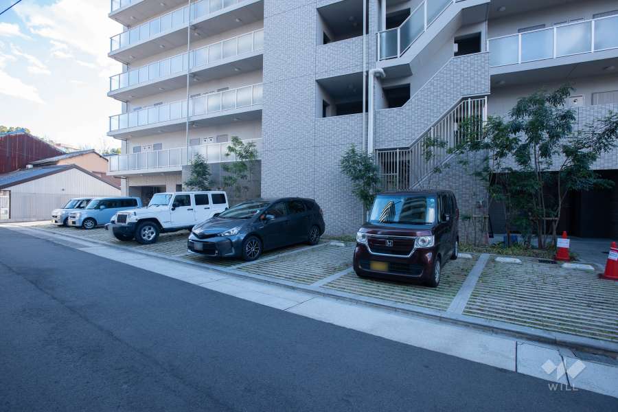 敷地内駐車場（屋外平面式）