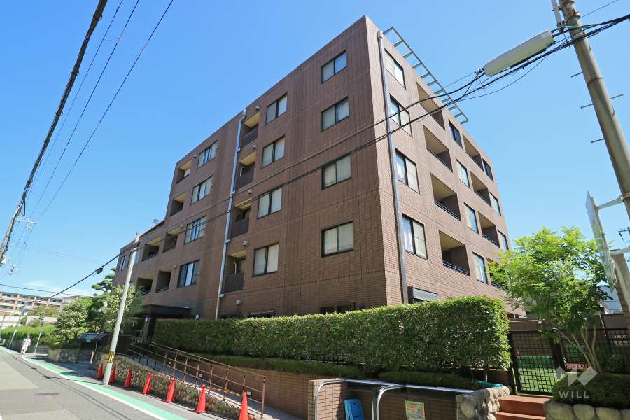 フォルム甲子園口の外観（南西側から）